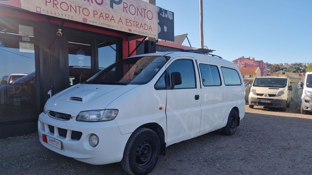 Hyundai H-1 Starex