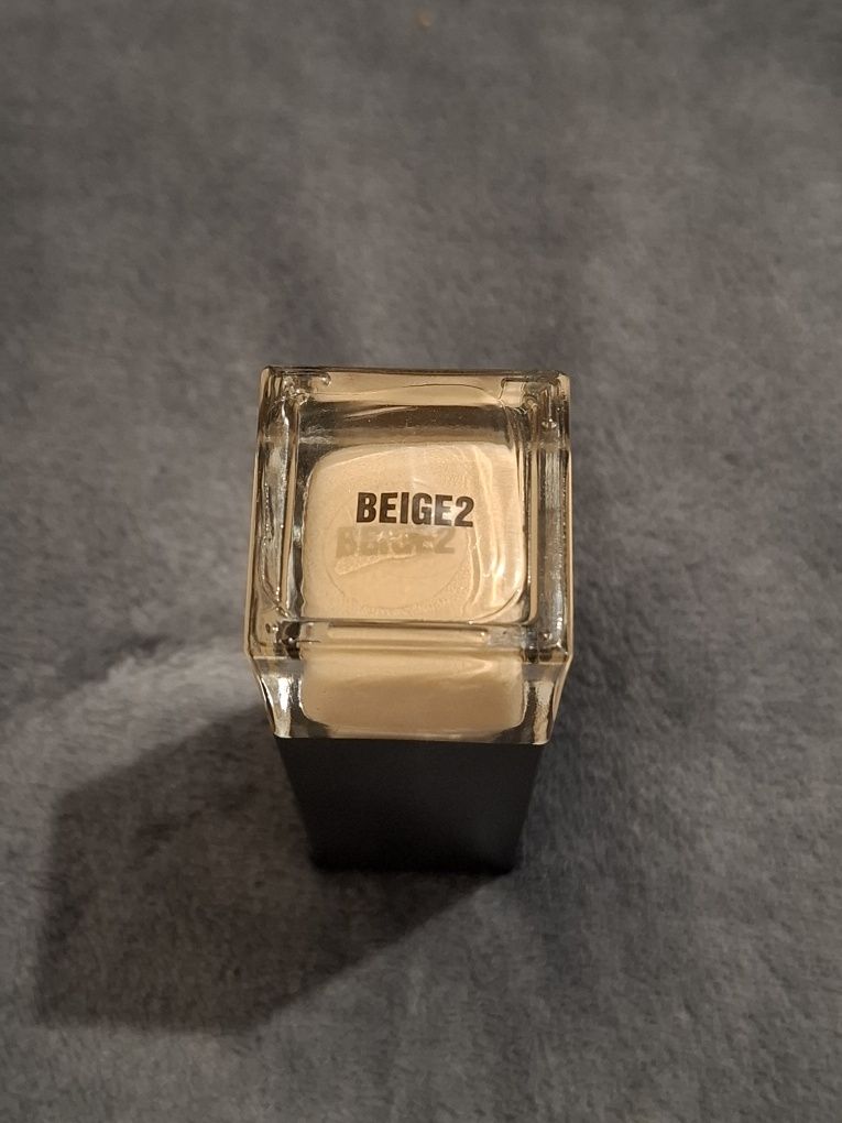 Full coverage foundation Miss Rôse