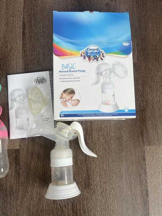 Продам молоковідсмоктувач та дитячий посуд