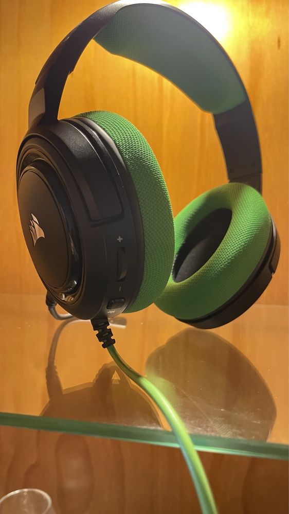 Auriculares Corsair Gaming - Cancelamento de Ruido