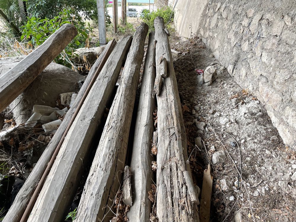 Traves Madres de madeira Castanho antigas