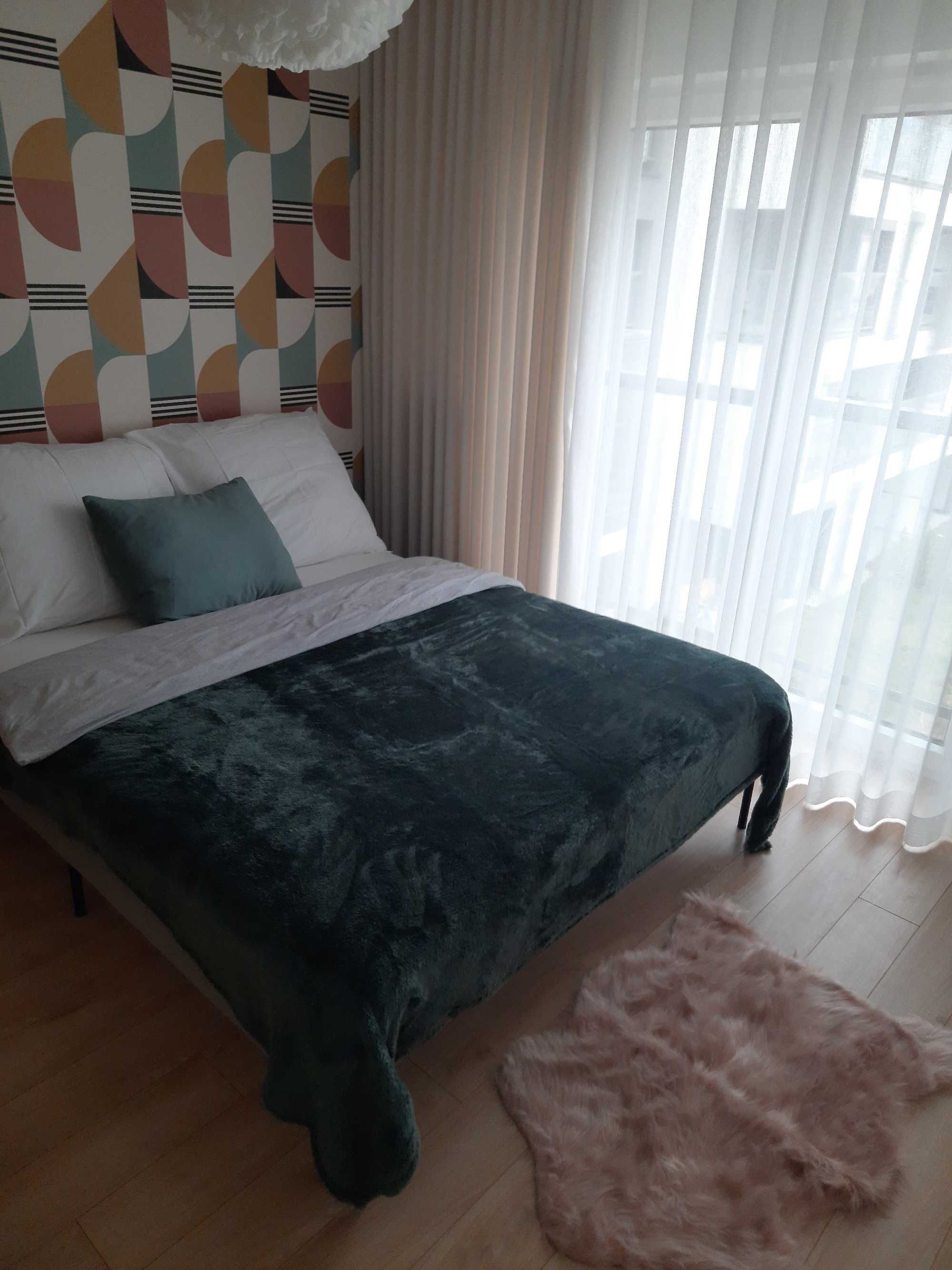 Wynajmę apartament - os. Karolinki 3 pok. (60 m2)