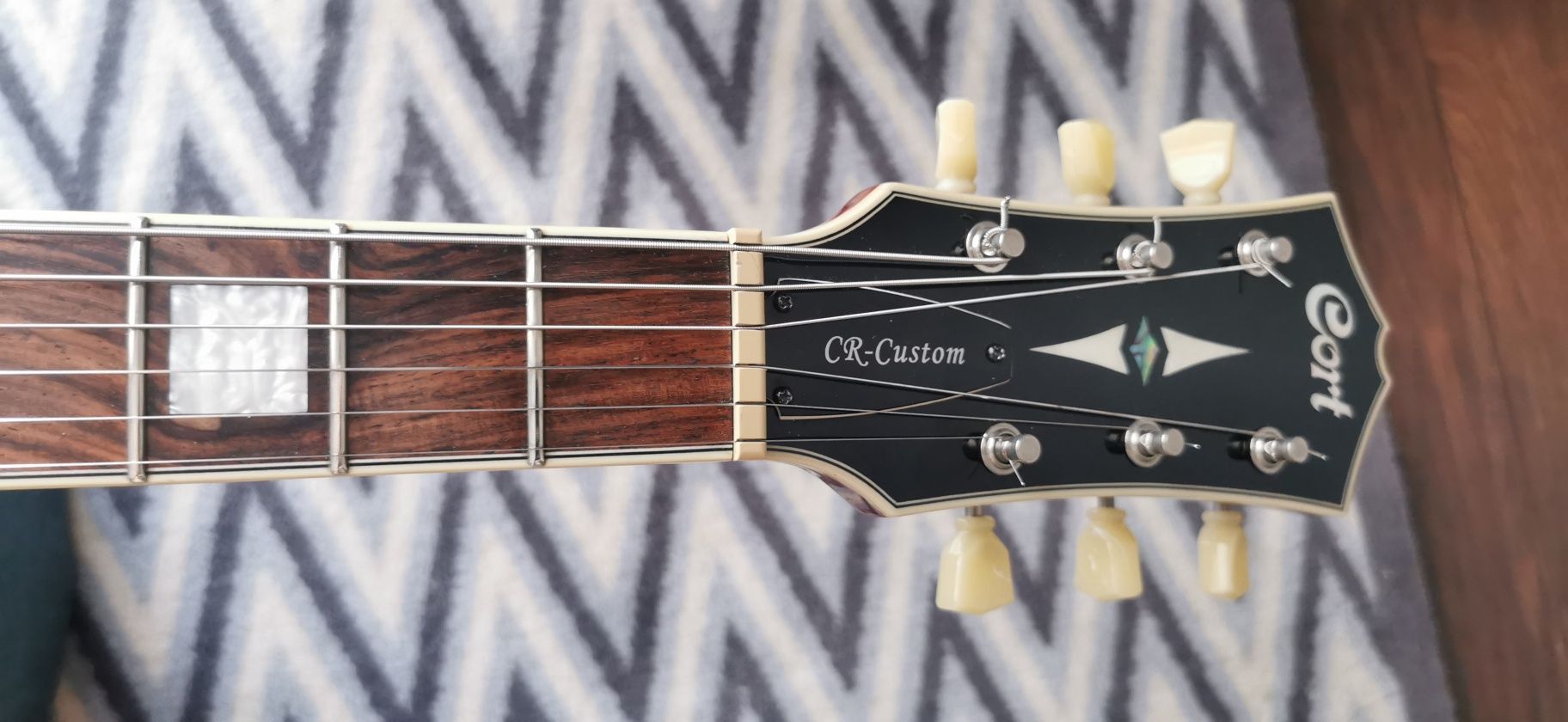 Cort Cr-Custom, Duncan Designed, Kluson