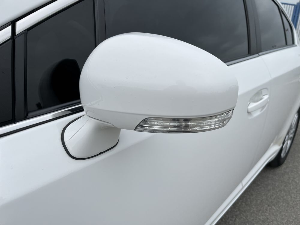 Toyota Avensis Restaling 2012г газ/бензин