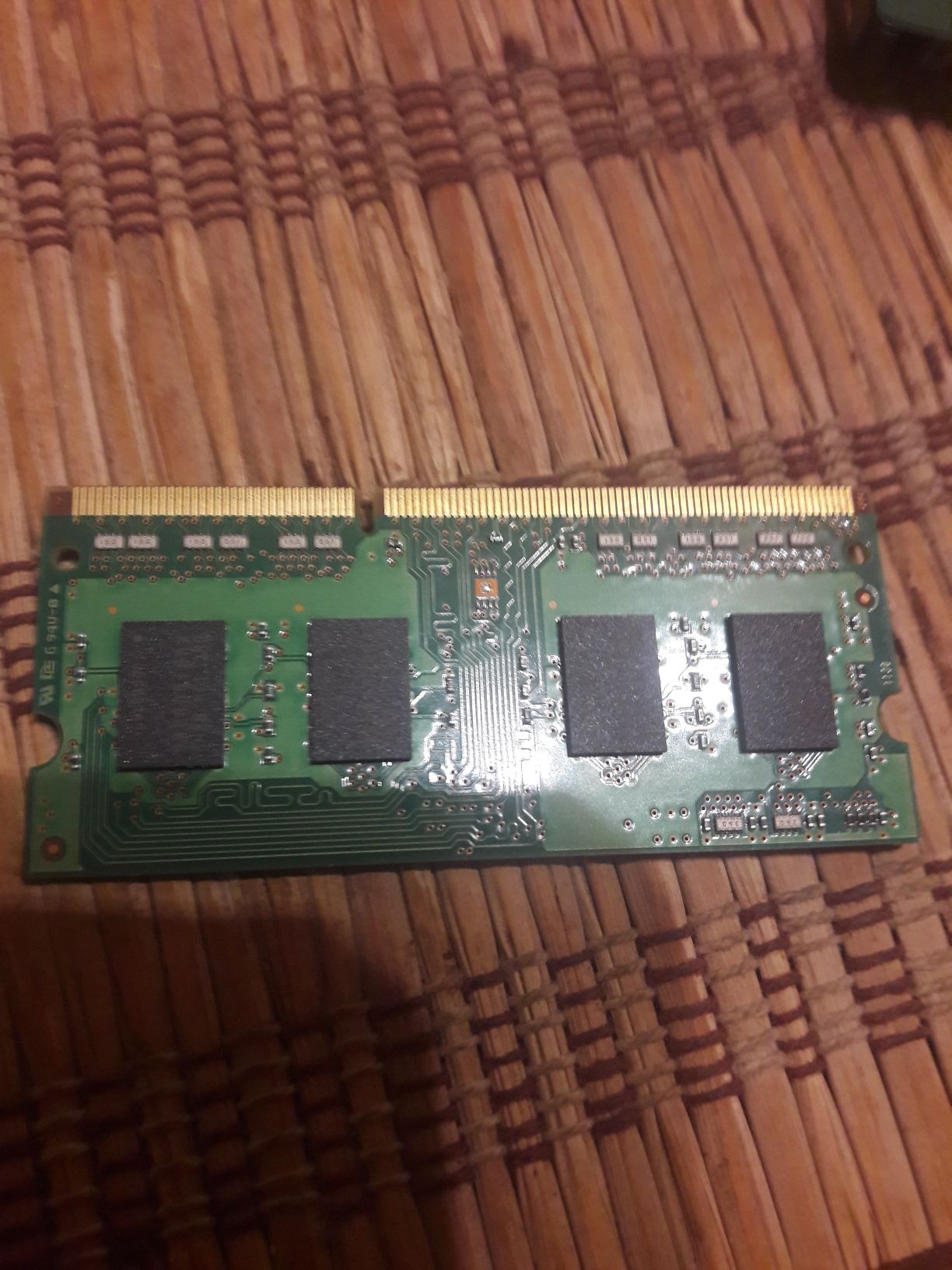 Kość pamięci do laptopa 1 GB