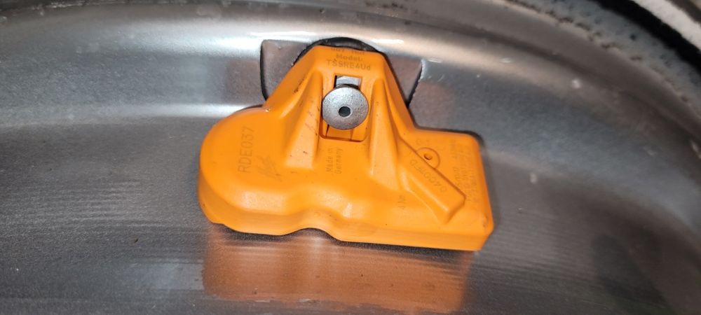 Диски R17 5×114.3 MAZDA Honda KIA Nissan HYUNDAI датчики тиску колеса