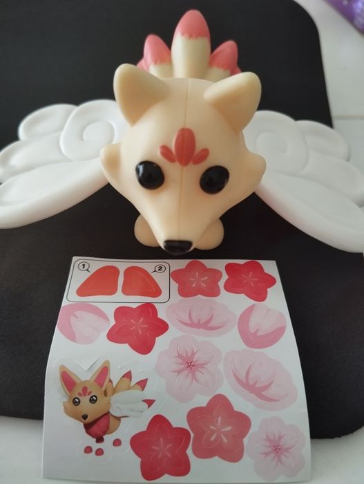 Figurino "adopt me!"