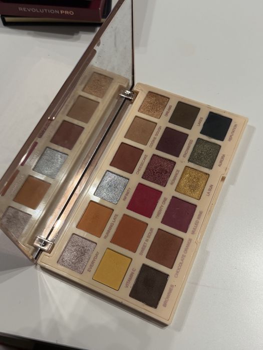 Zestaw 5 paletek do makijażu makeup revolution