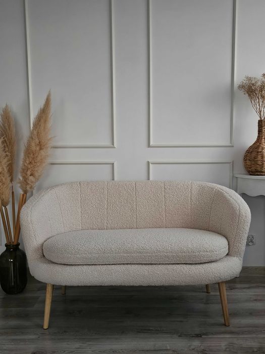 Sofa dwuosobowa baranek z Jysk