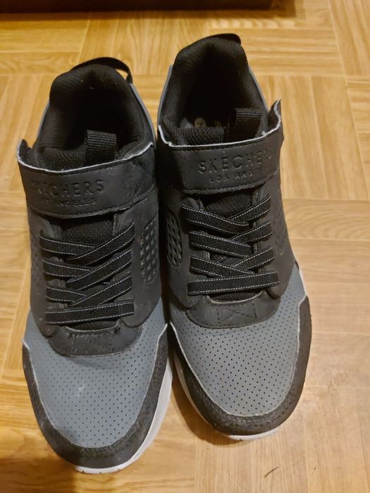 Кросівки скетчерс 37р. на хлопчика