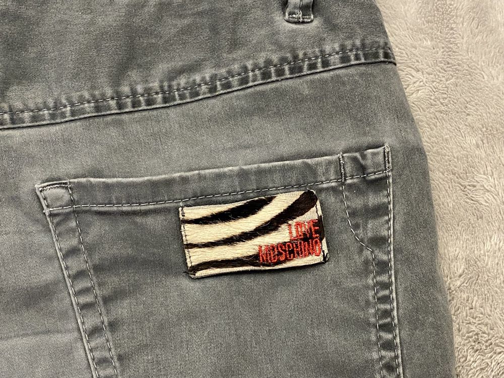 Moschino spodnie jeansowe