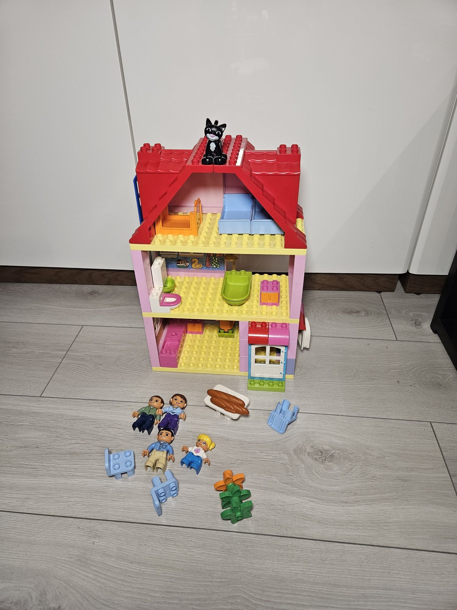 Ogromny Domek lego duplo.
