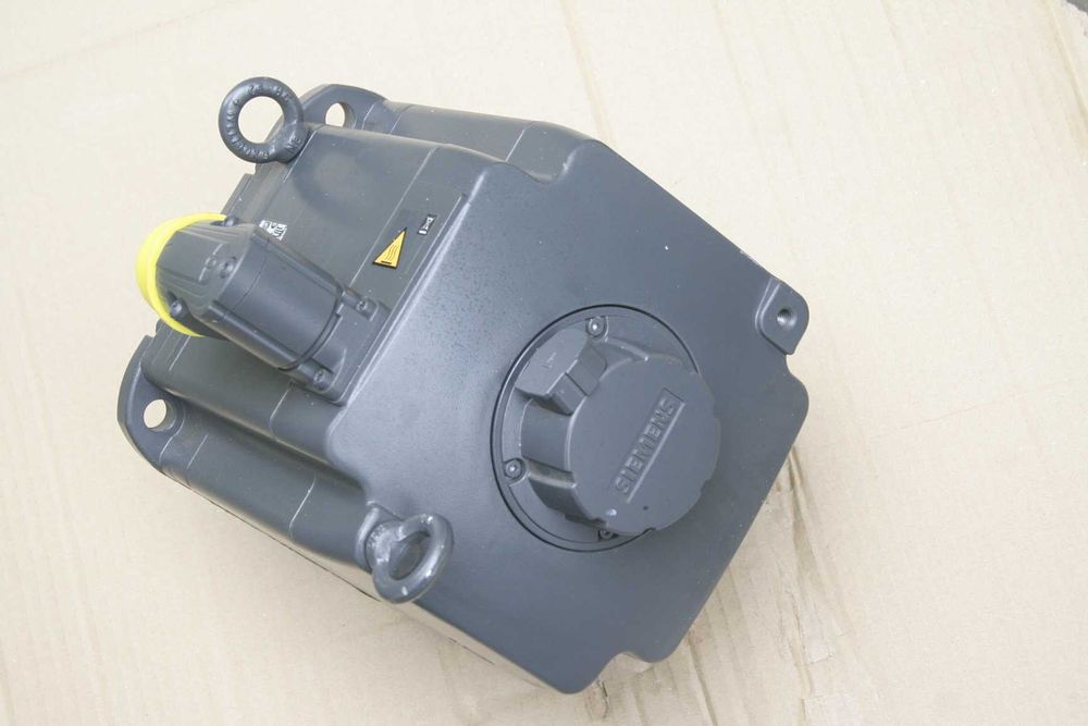 mocny trójfazowy serwomotor SIEMENS z enkoderem max. 5000 obr./min