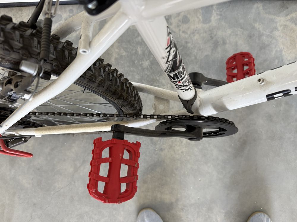 Bicicleta roda 24” (como nova)