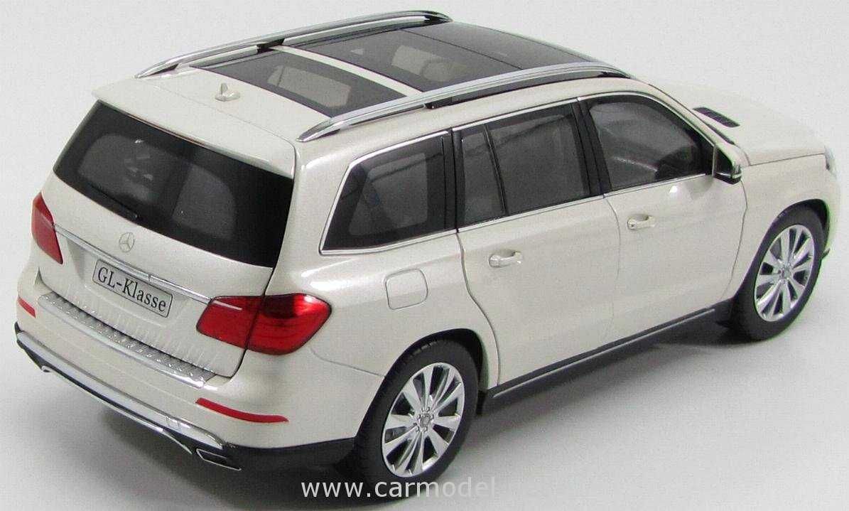 Модель мерседес GL X166 масштаб 1:18