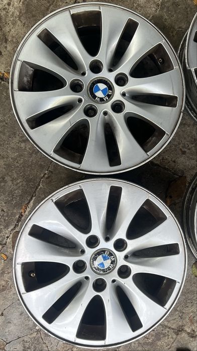 Продаю пару дуже чистих дисків BMW. R16 5х120