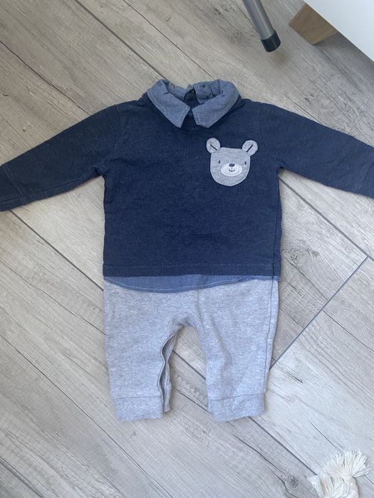 Elegancki pajac szary kołnierzyk