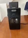 Młynek do kawy DELONGHI