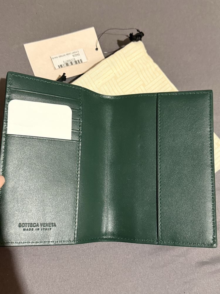 Bottega Veneta для паспорта, кошелек