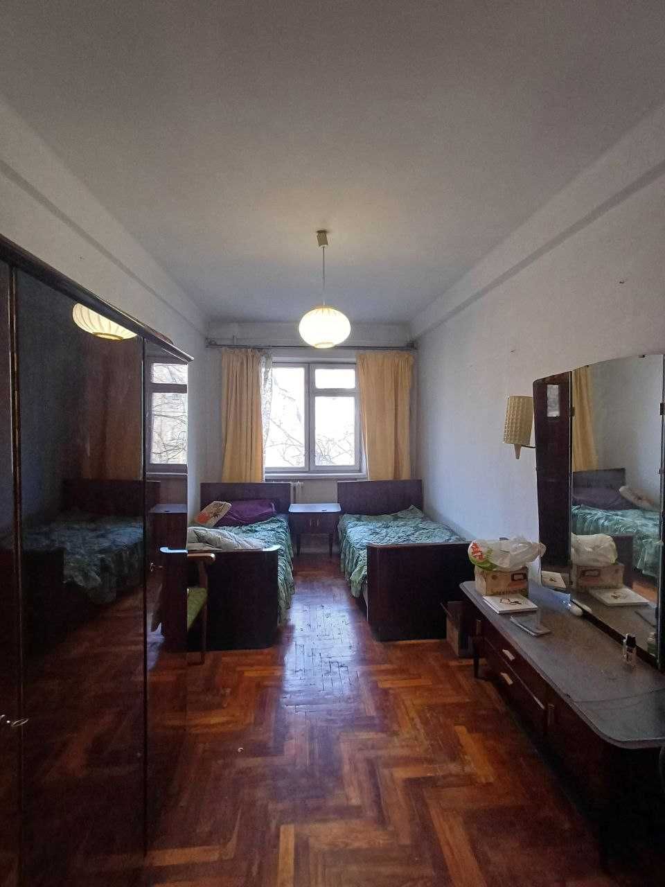 3-комн. квартира, ул. Почтовая, остановка "Малый рынок"