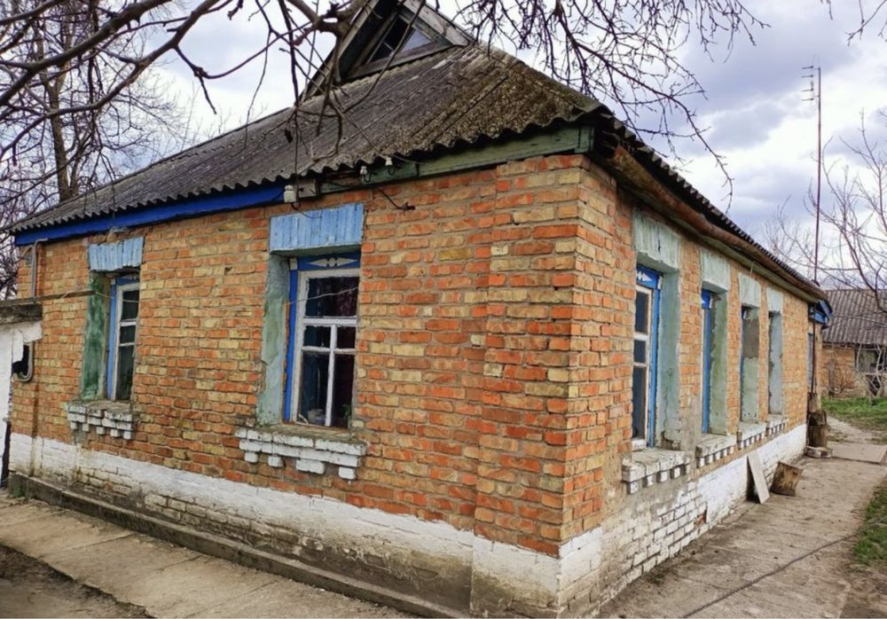 Пролам будинок в селі