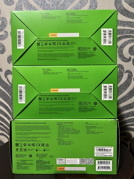 Навушники Razer Kaira Pro Xbox black та Kaira Hyper Speed Xbox white