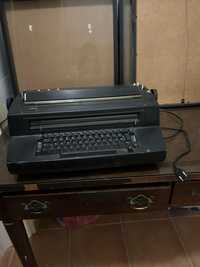 Máquina de escrever da IBM