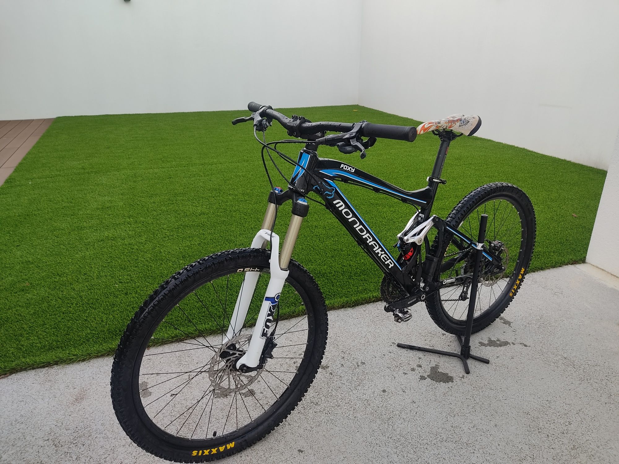 Bicicleta mondraker foxy em ótimo estado