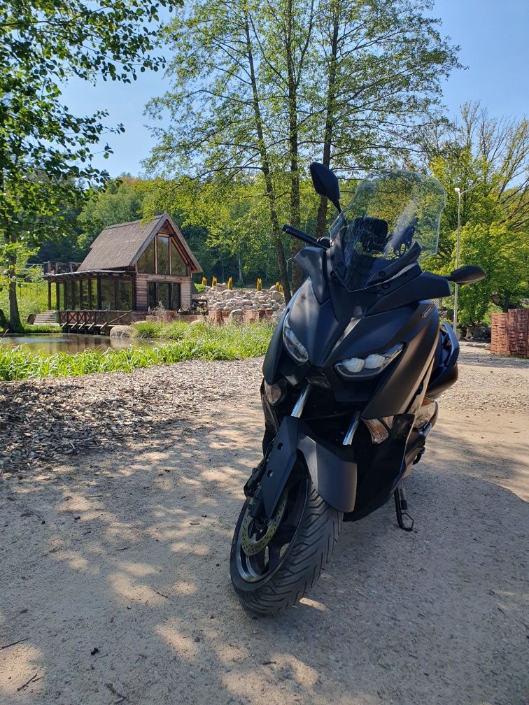 Yamaha x-max 125