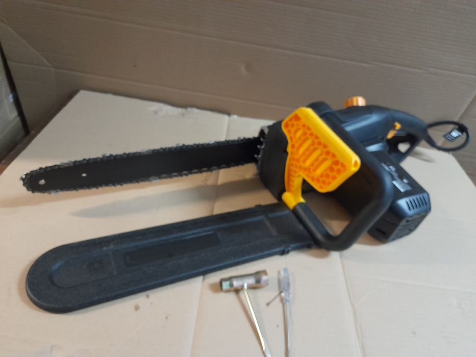 Titan Oregon Piła Pilarka łańcuchowa 40cm 1500W