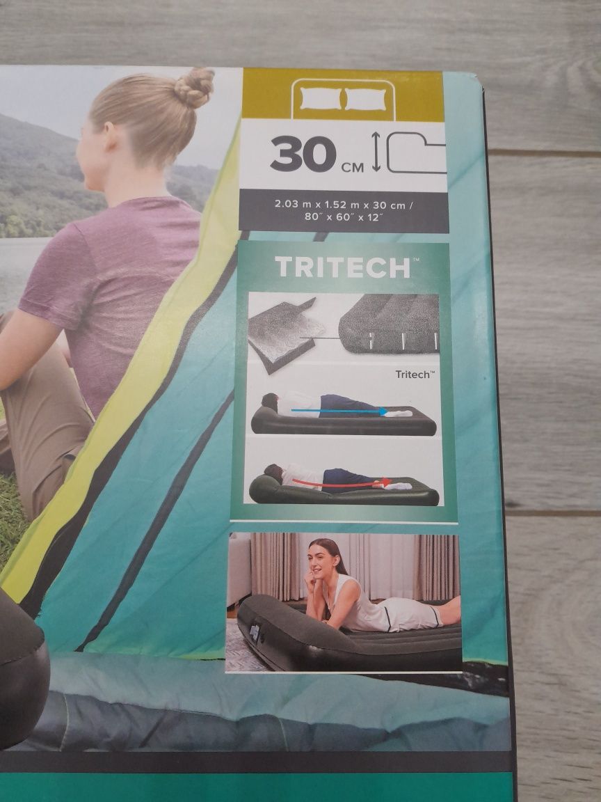 Materac Tritech typu Queen z wbudowaną pompą bateryjną
