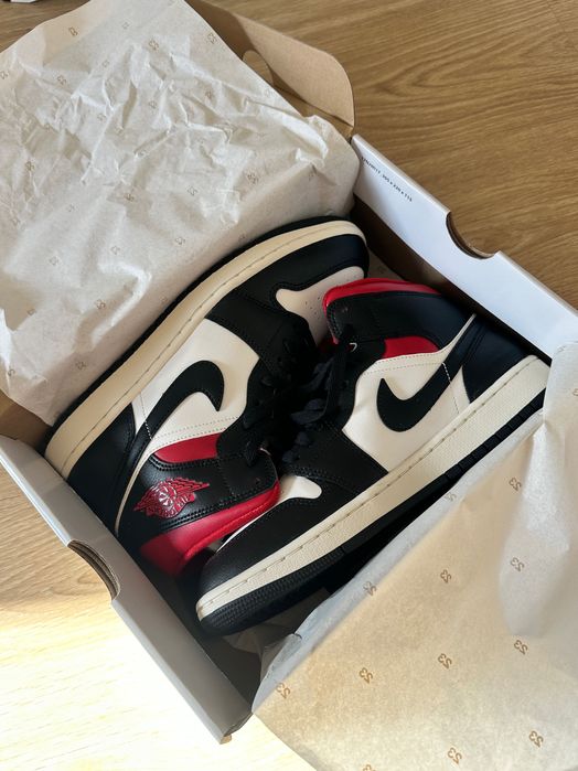 Nike air Jordan sneakers