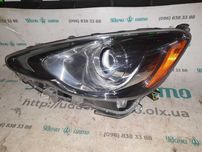 Фара в сборе передняя левая toyota prius c 8117052K70
