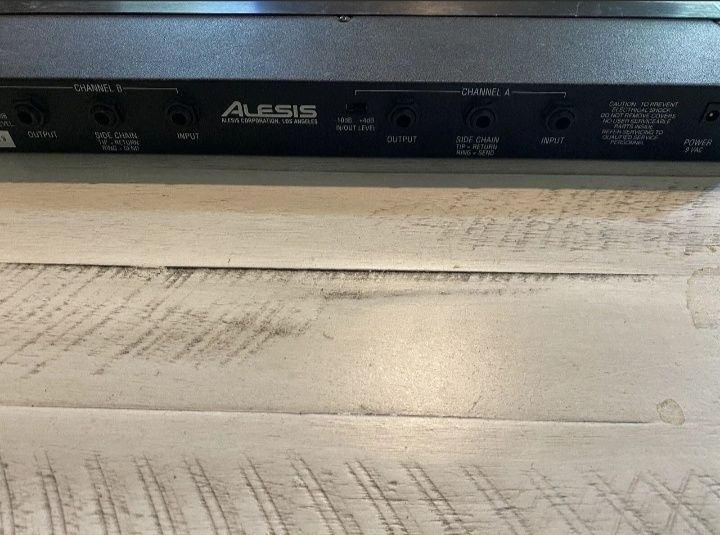 Alesis Dual Channel Compressor and Limiter