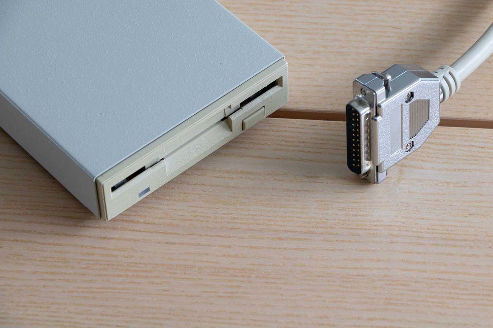 Zewnętrzna stacja dysków do Commodore Amiga 500 600 i 1200