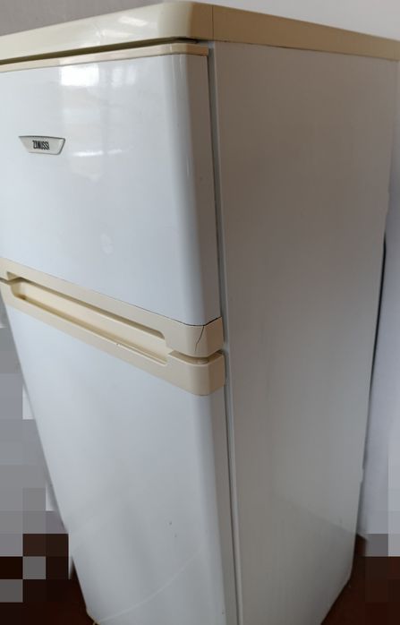 Lodówka zamrażarka Zanussi 140 cm x 55 cm lodówko-zamrażarka biała PRL