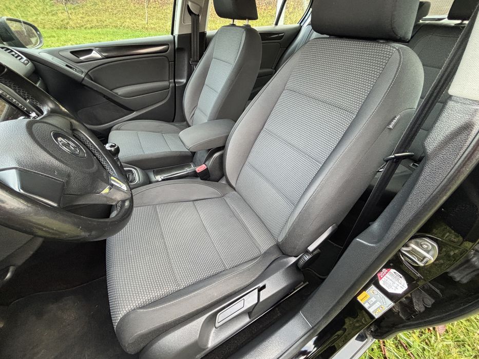 Volkswagen Golf 6 1,6 МРі бензин