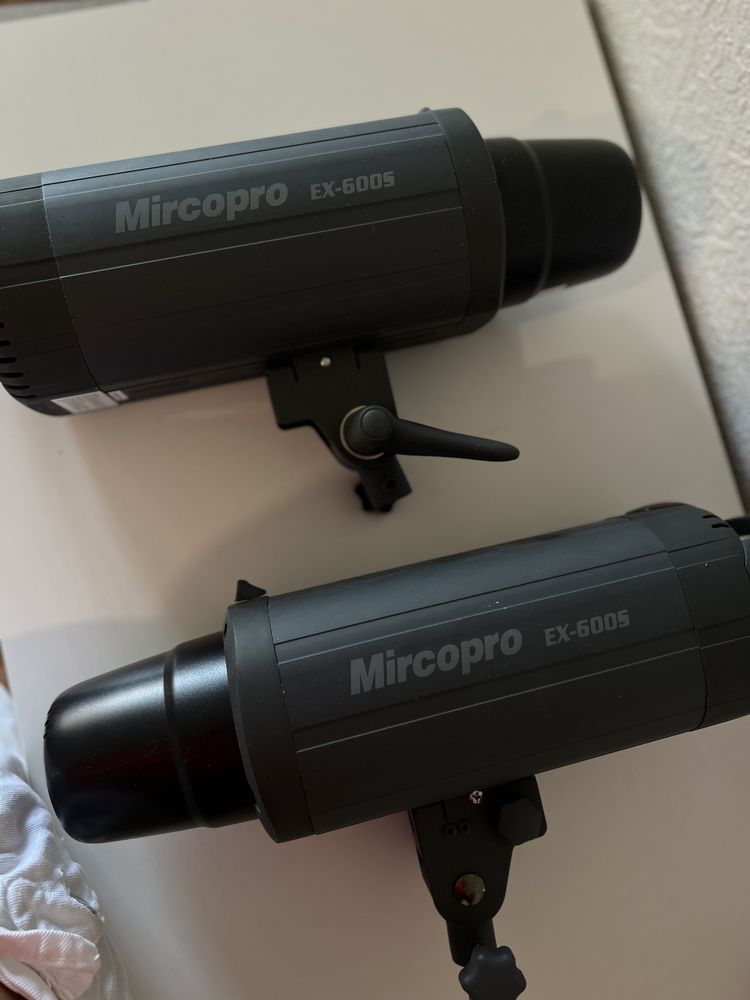 Студійне світло Mircopro EX-600S