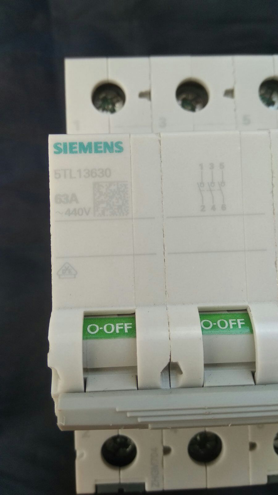 Автоматический выключатель Siemens  63А 3p 10кА 440V