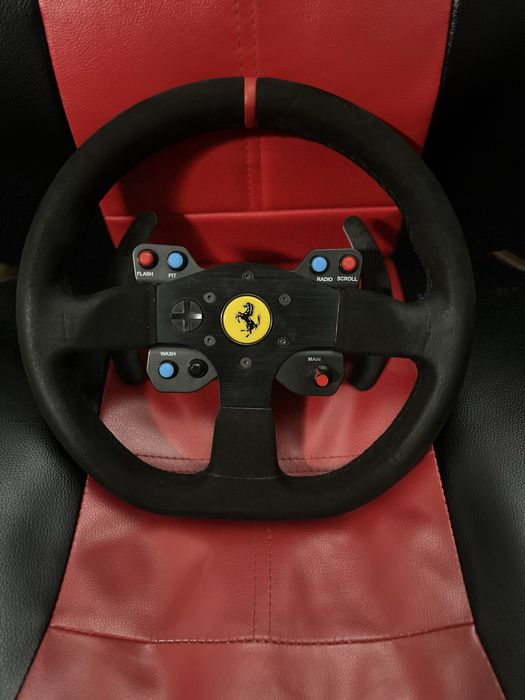 Thrusmaster Ferrari 599xx evo 30 alcantara