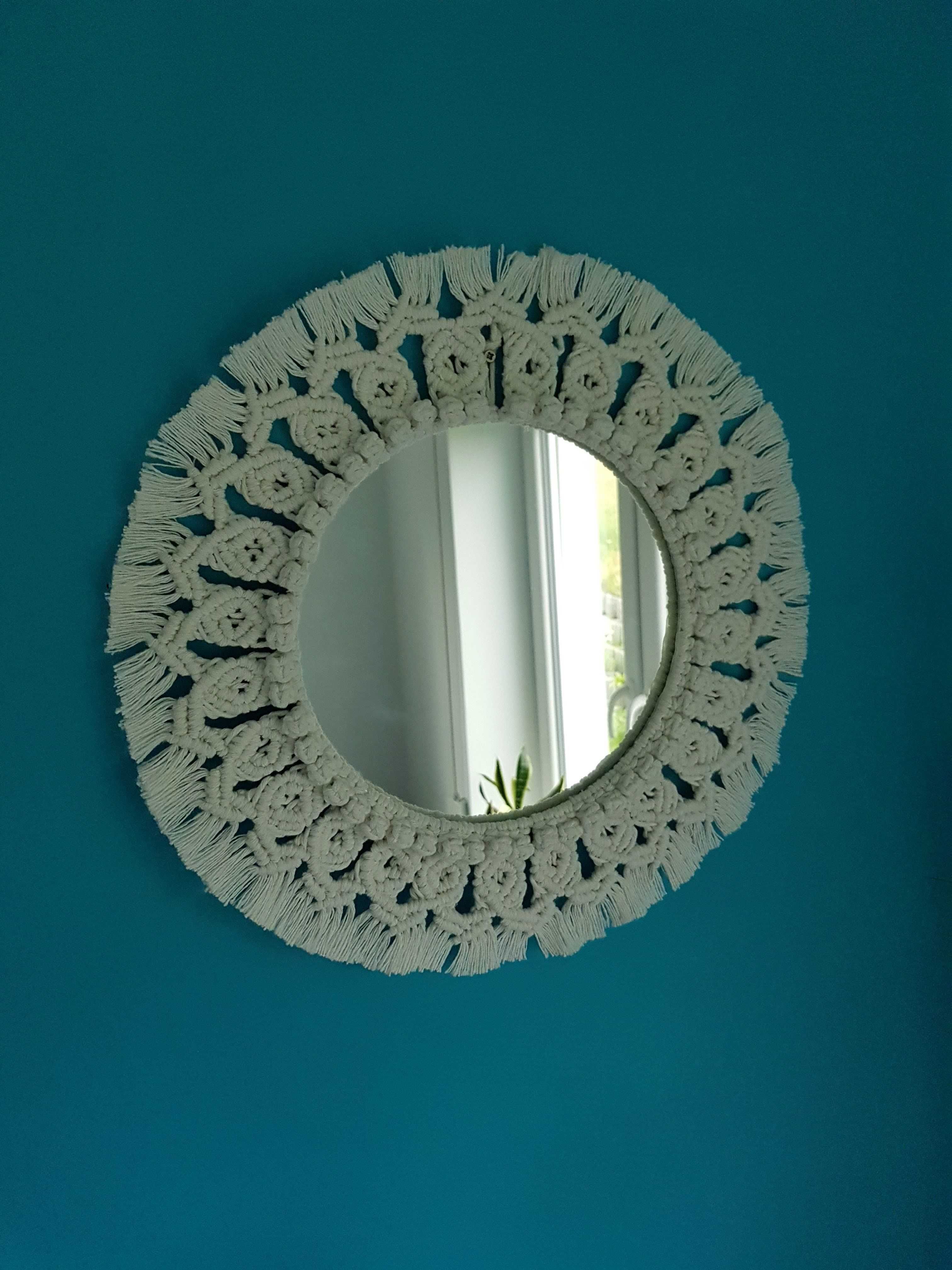 Mandala biała / lustro w makramie