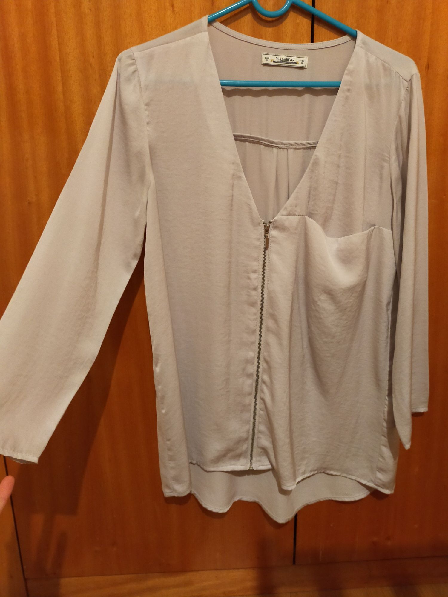 Blusa cinza claro Pull&Bear - tamanho S / 36