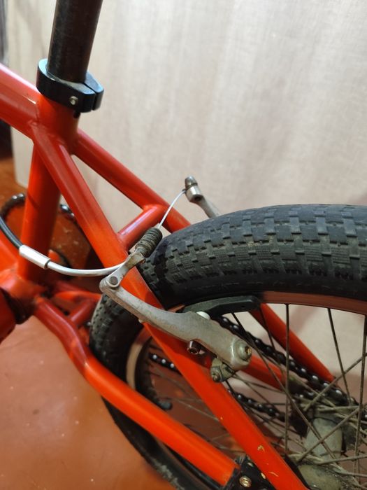 Велосипед BMX на зріст до 145 см