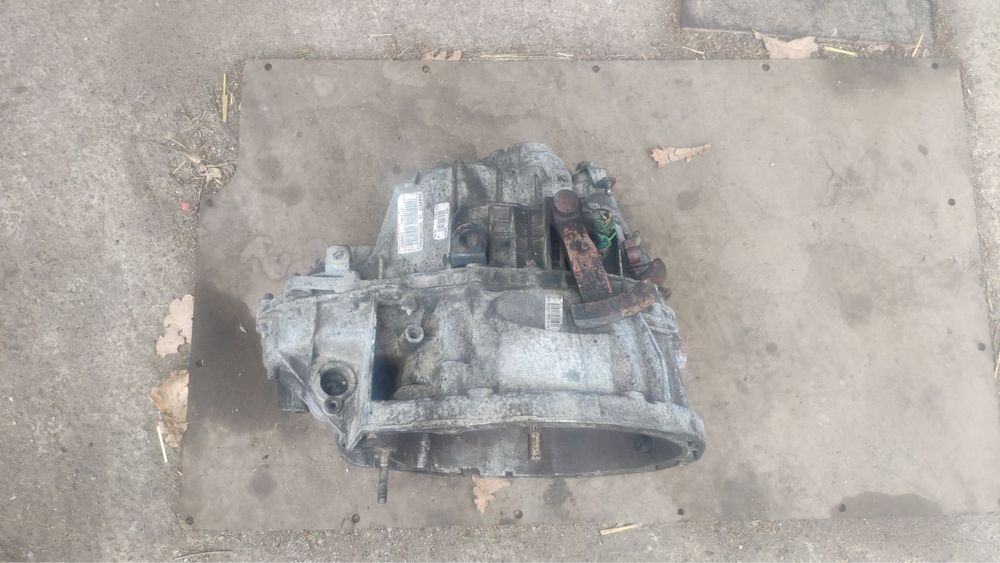 КПП 6-ступка Renault Trafic(00-14)Opel Vivaro Nissan Primastar 1.9dci