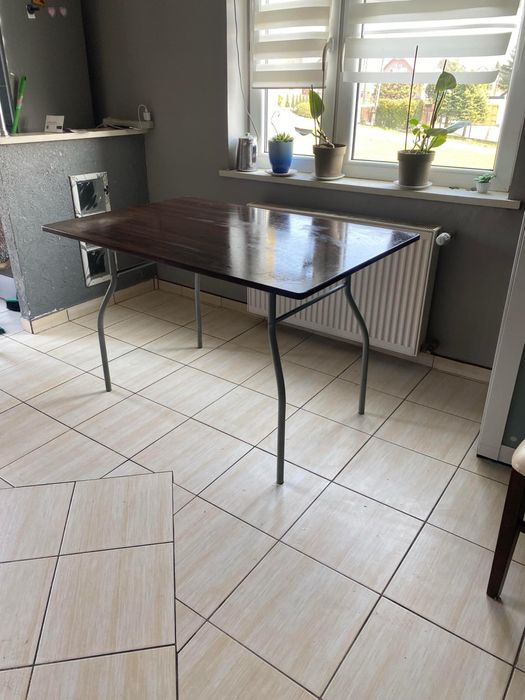 Stół kuchenny ciemny brąz