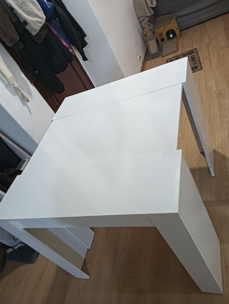 Mesa extensível, com várias opções de tamanhos