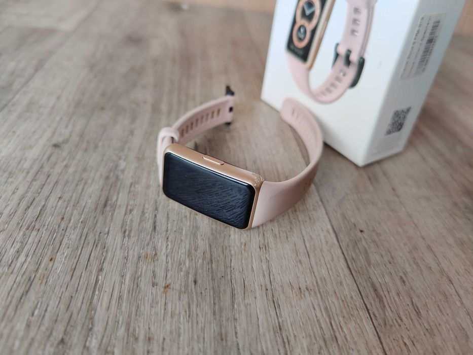 Смарт Часы  Huawei Band 6