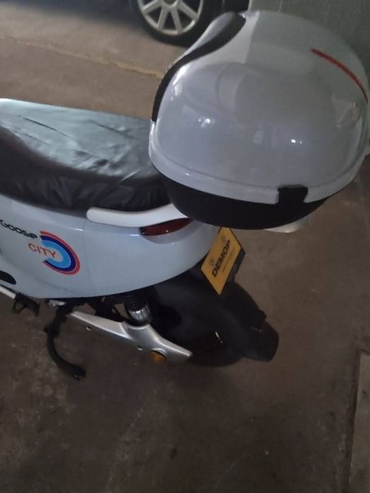 Scooter Elétrica Vortex Goose City — Pronta para Oferecer neste Natal!