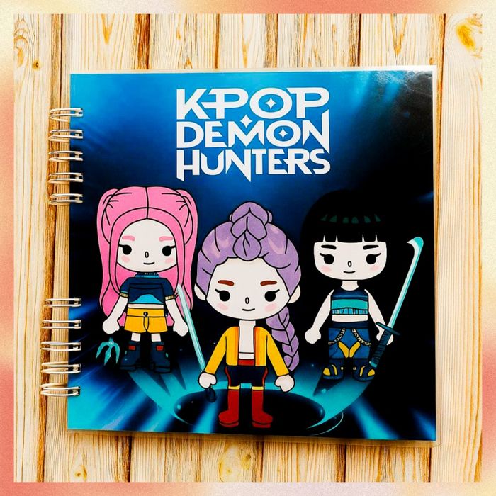Książka na rzepy K-pop Demon Hunters toca boca, Avatar, Labubu