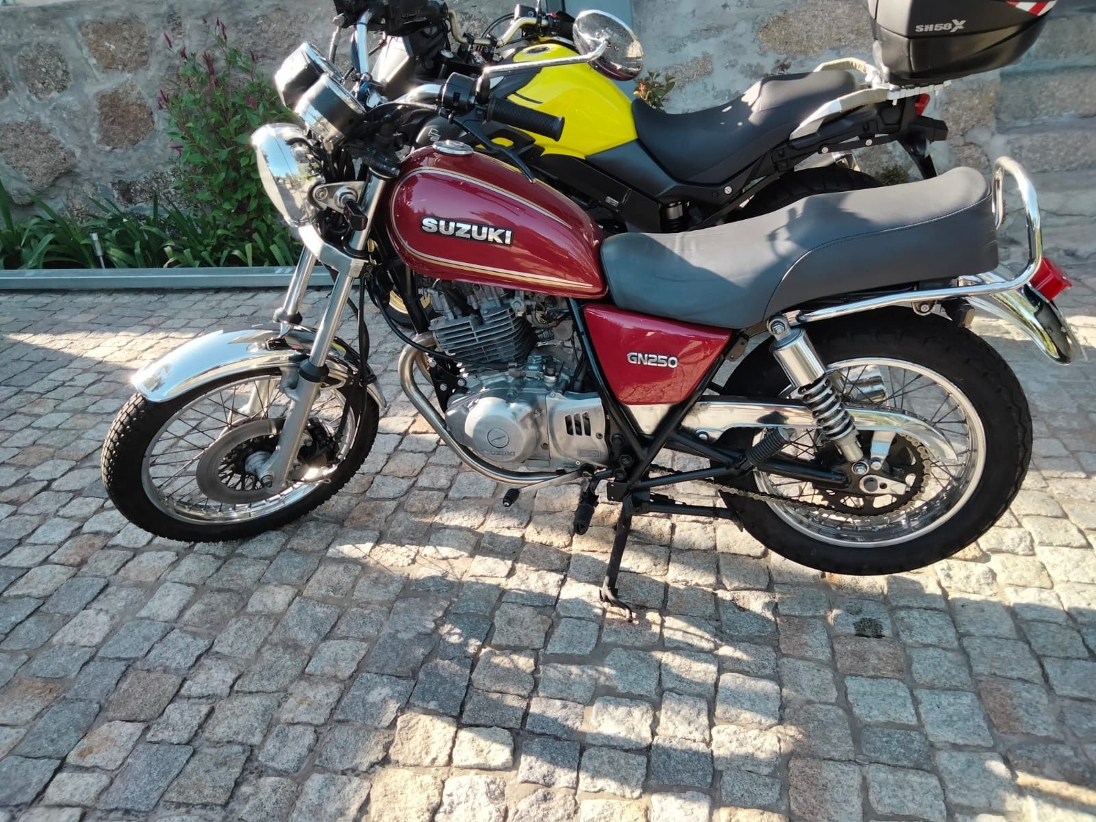 Suzuki GN 250 C/Doc